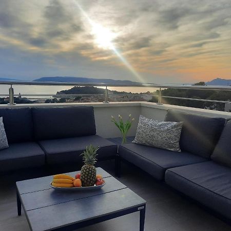 Apartment Anny De Luxe With Sea View ماكارسكا المظهر الخارجي الصورة