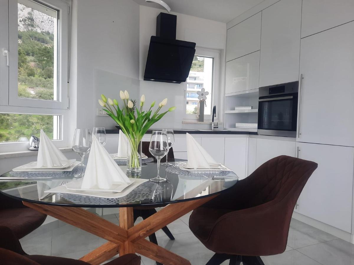 Apartment Anny De Luxe With Sea View ماكارسكا المظهر الخارجي الصورة