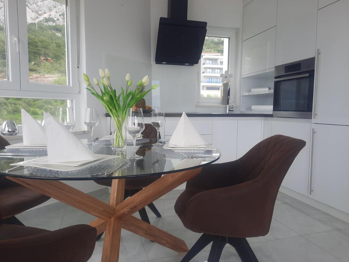 Apartment Anny De Luxe With Sea View ماكارسكا المظهر الخارجي الصورة
