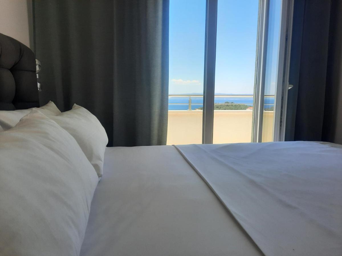 Apartment Anny De Luxe With Sea View ماكارسكا المظهر الخارجي الصورة